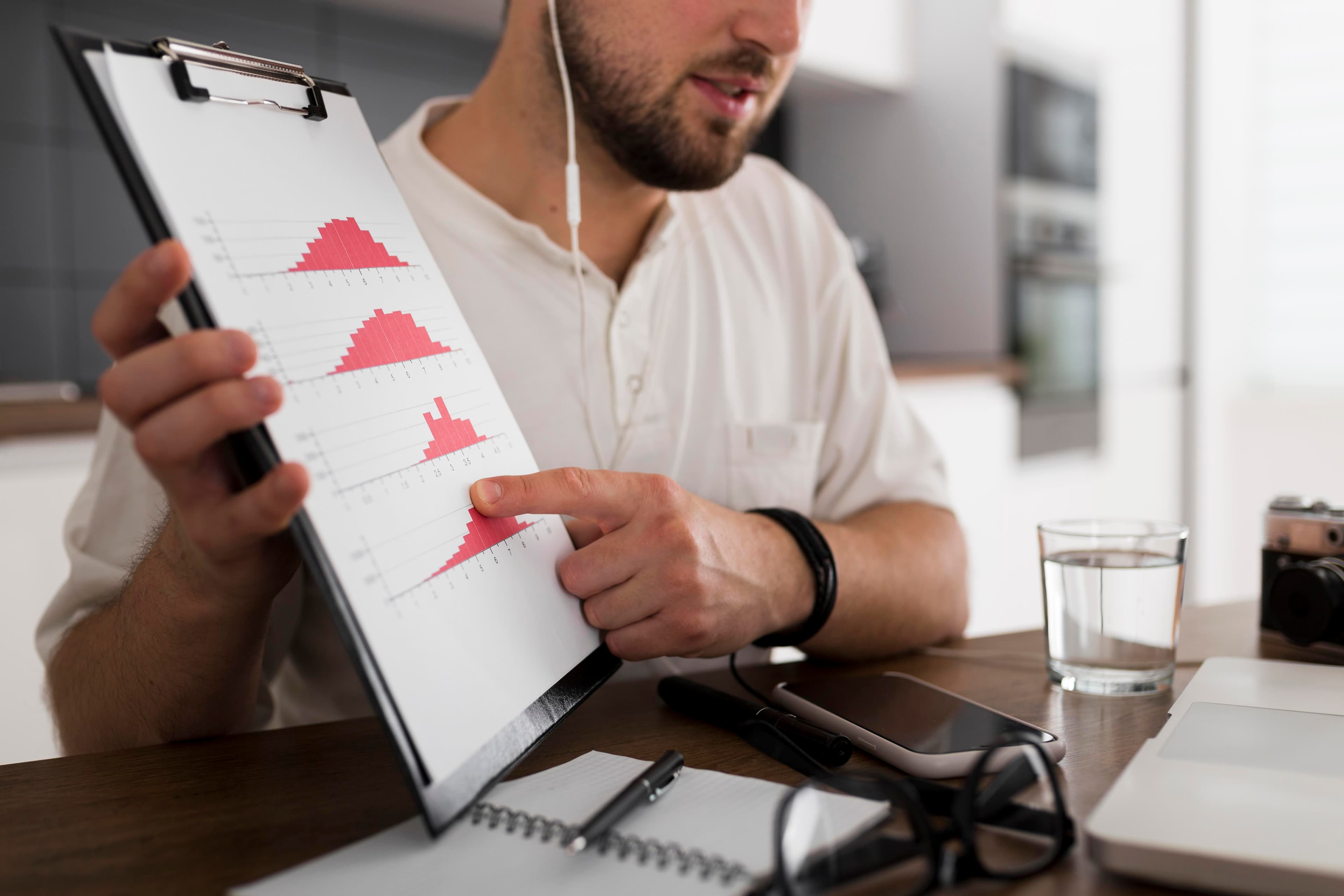 Lead Scoring Model: How to Build One That Actually Improves Conversions (With Examples + Best Practices)